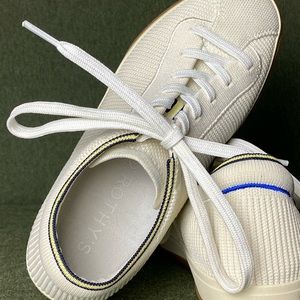 Rothy's size 8 women's cream lace up sneakers.